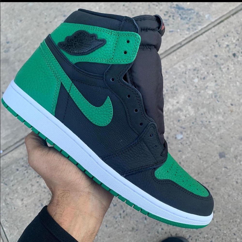 Jordan 1 Pine green